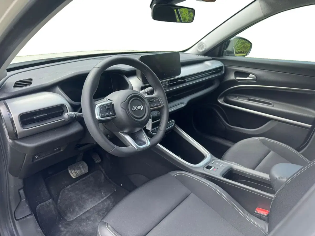 Jeep Avenger usata a Salerno (8)