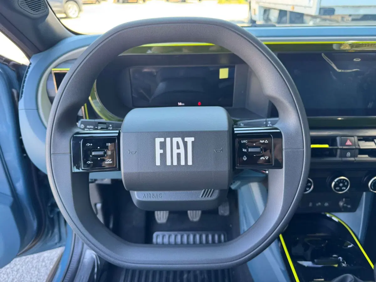 Fiat Grande Panda nuova a Salerno (13)