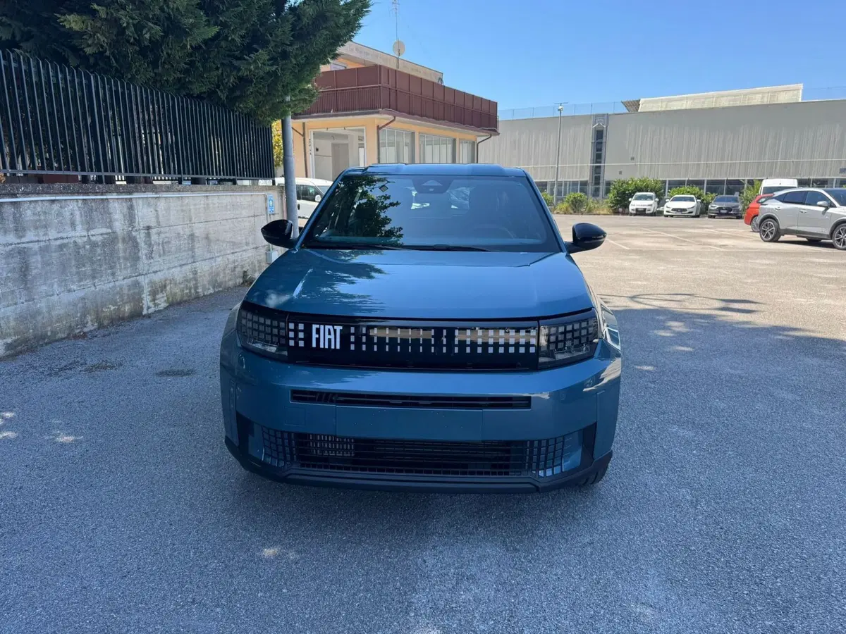 Fiat Grande Panda nuova a Salerno (9)