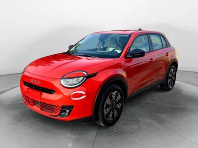 Fiat 600 1.2 hybrid Icon 145cv auto nuova a Fisciano