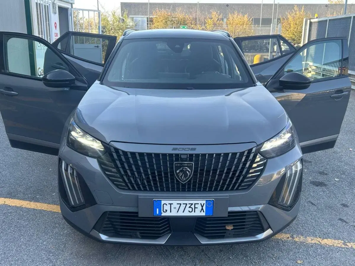 Peugeot 2008 usata a Salerno (10)