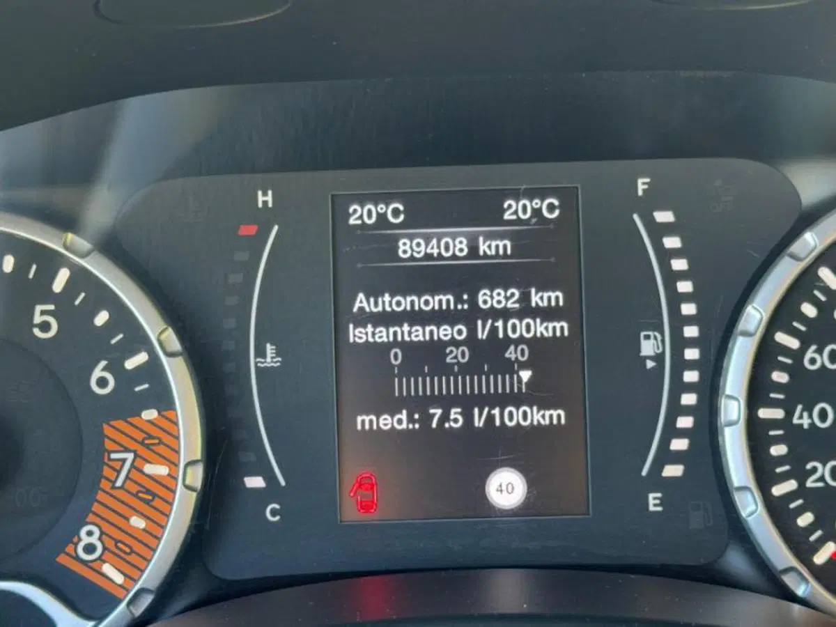 Jeep Renegade usata a Salerno (17)