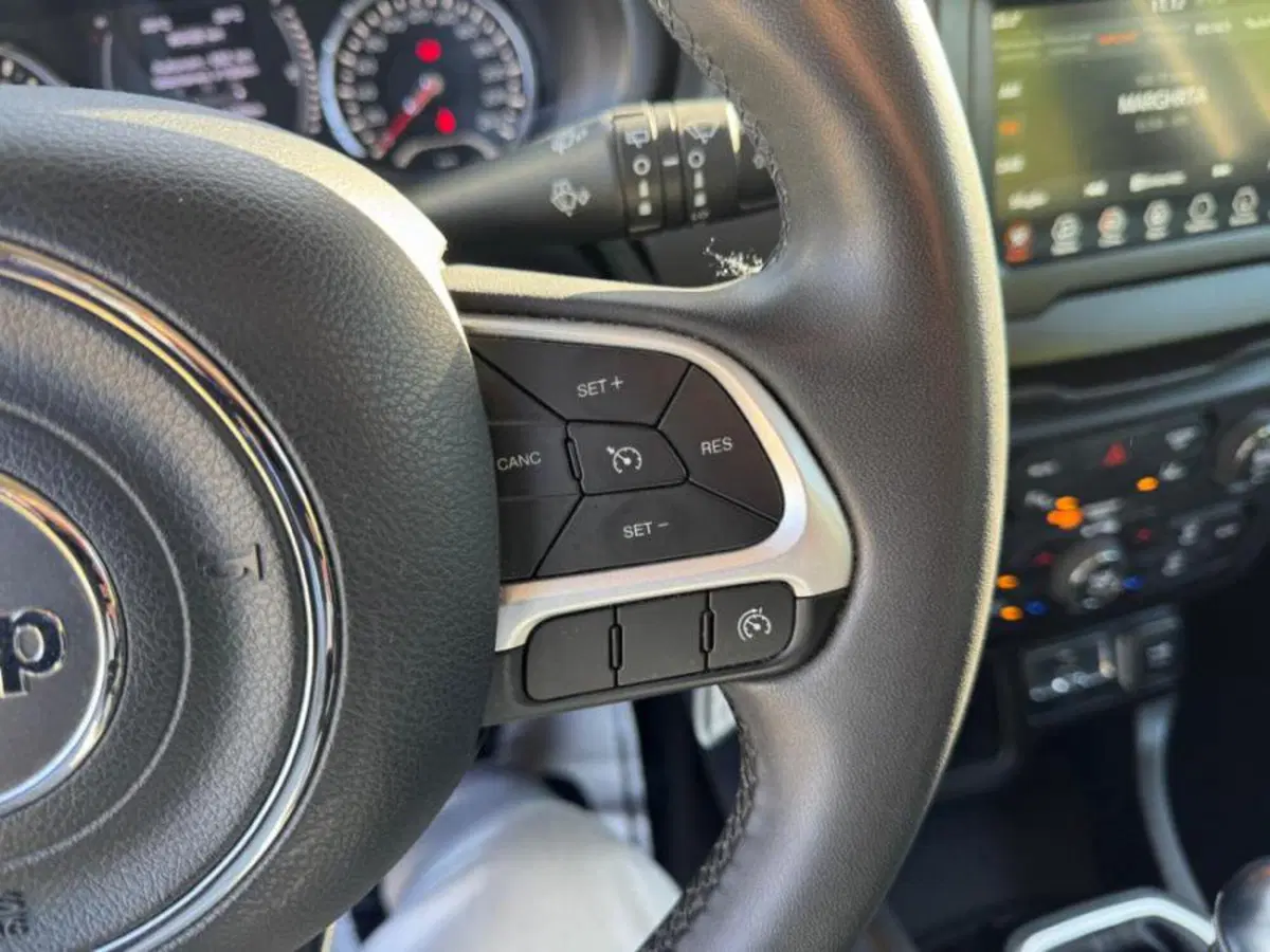 Jeep Renegade usata a Salerno (19)