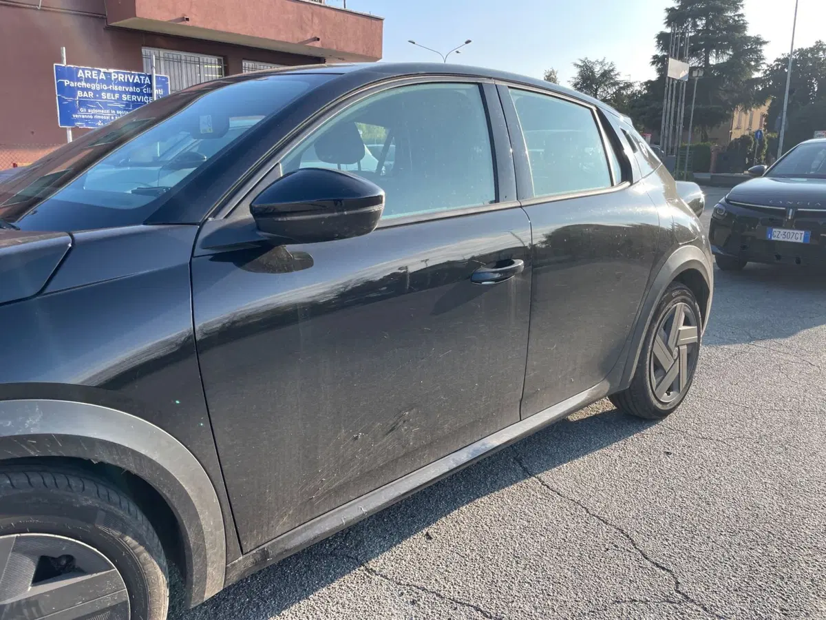 Lancia Ypsilon usata a Salerno (10)