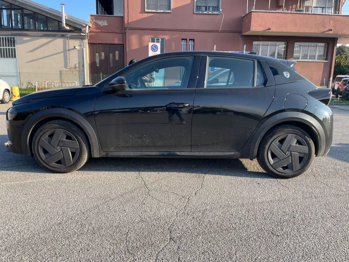 Lancia Ypsilon usata a Salerno (12)