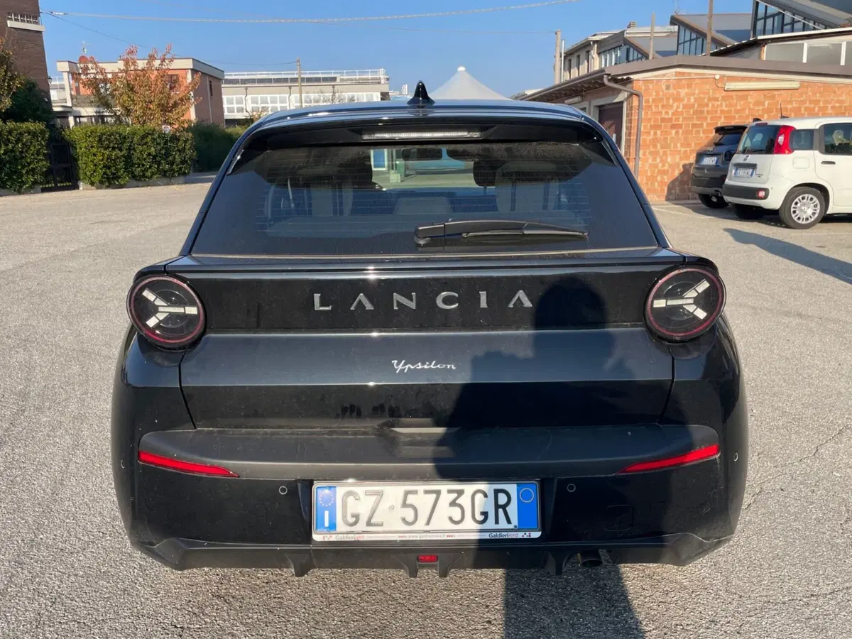 Lancia Ypsilon usata a Salerno (13)