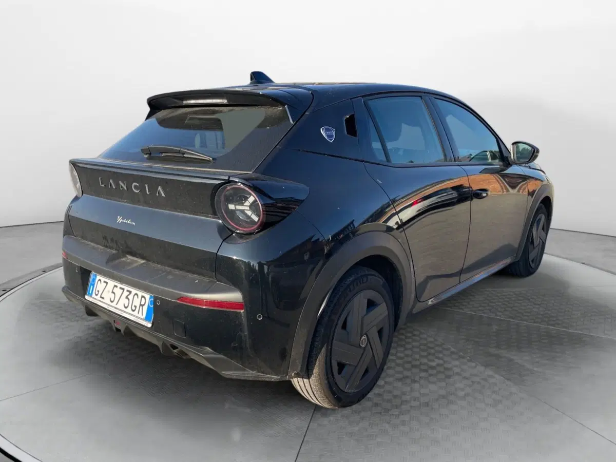 Lancia Ypsilon usata a Salerno (4)