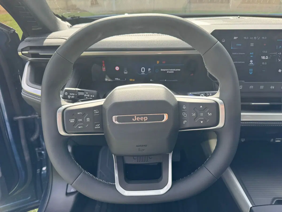 Jeep Compass nuova a Salerno (20)