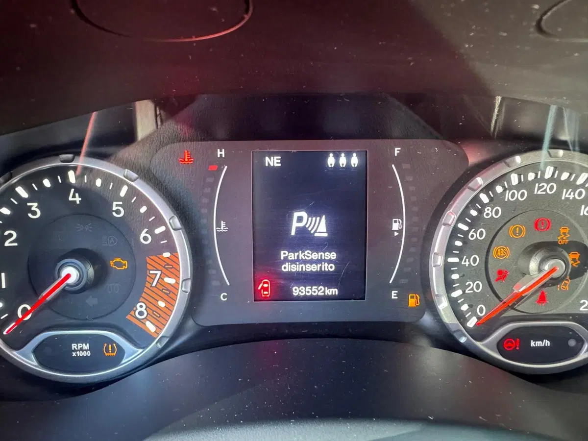 Jeep Renegade usata a Salerno (17)