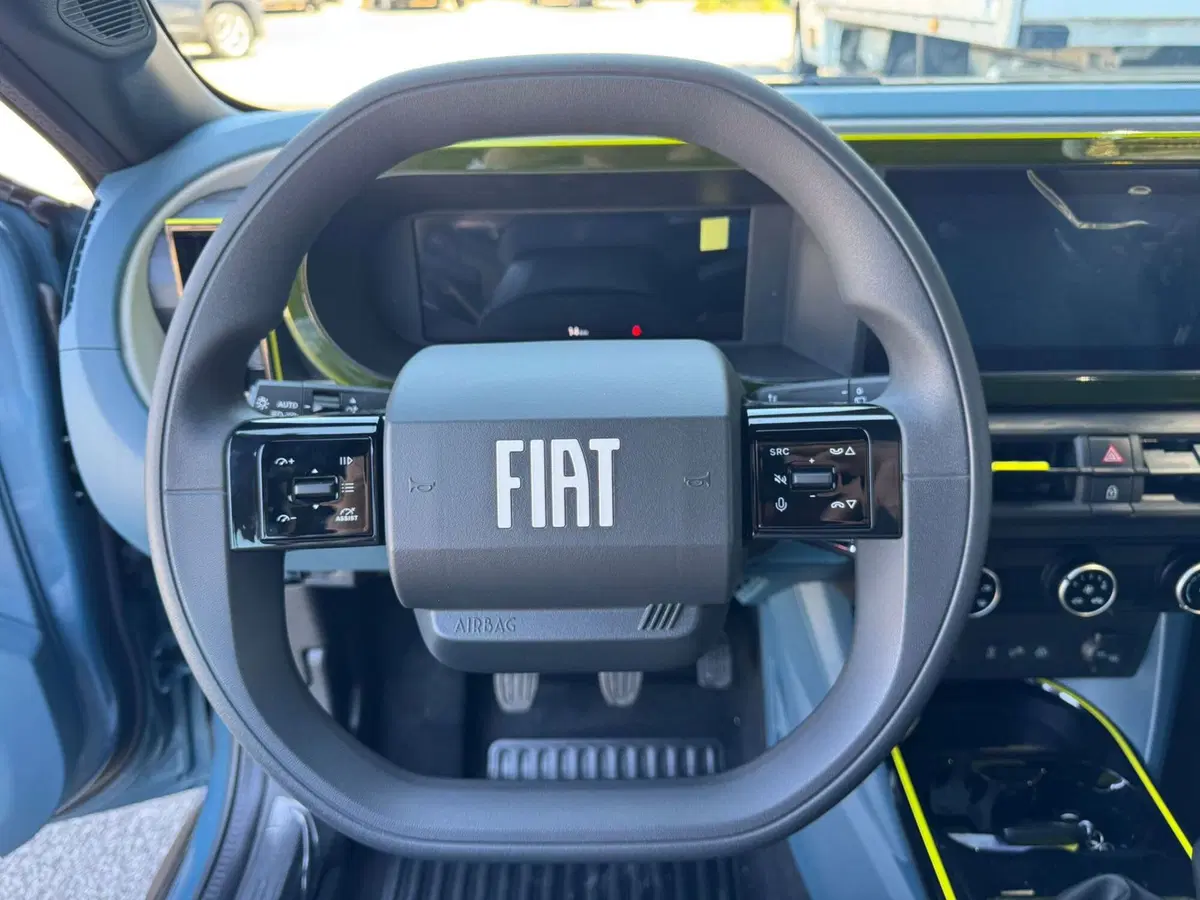 Fiat Grande Panda nuova a Salerno (13)