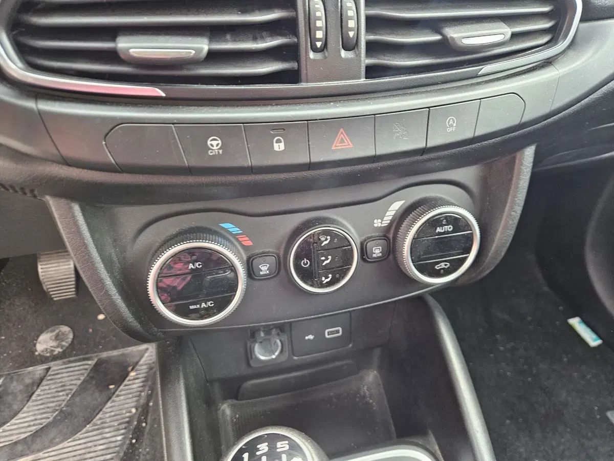 Fiat Tipo Station Wagon usata a Salerno (14)