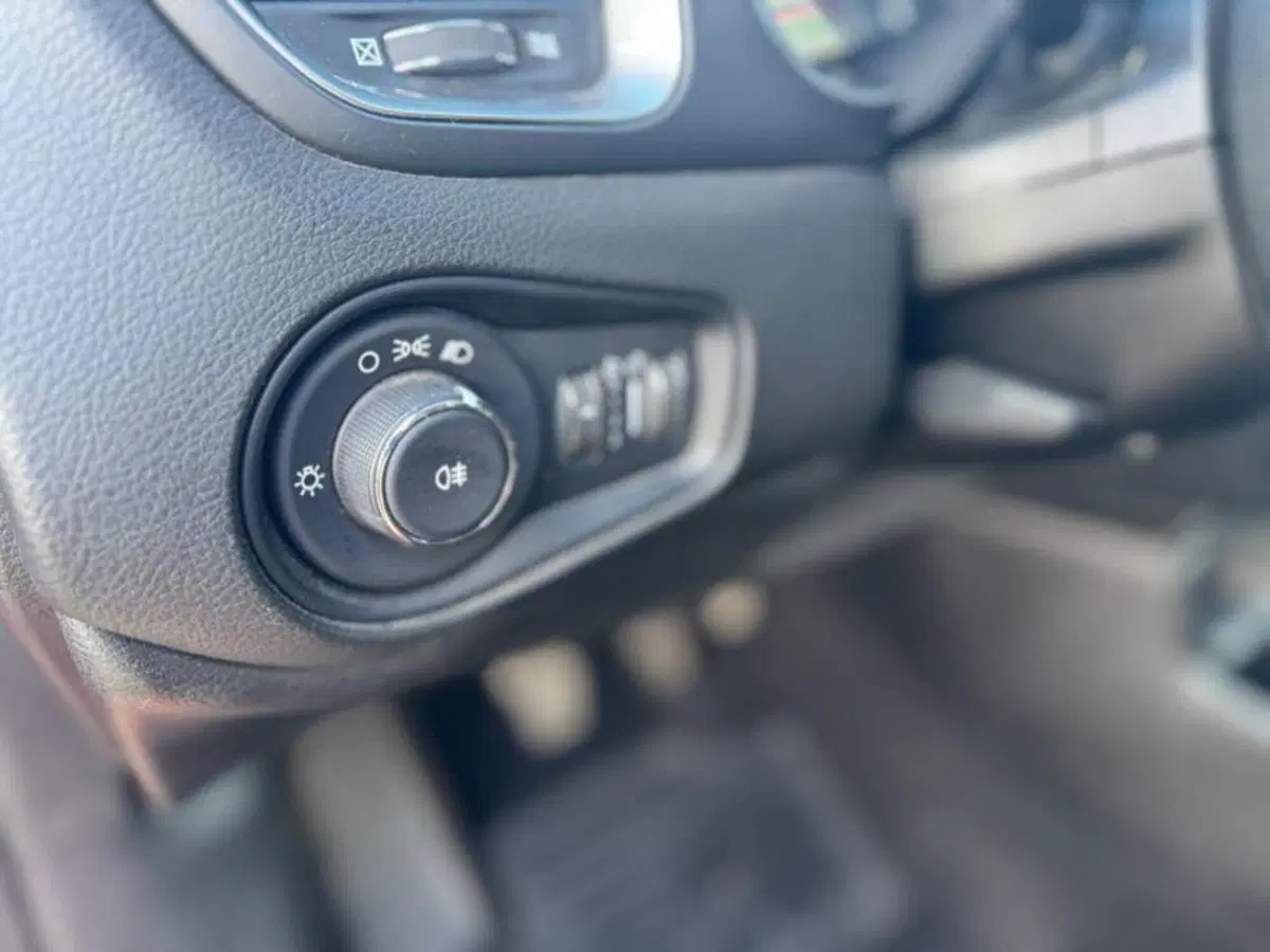 Jeep Renegade usata a Salerno (16)