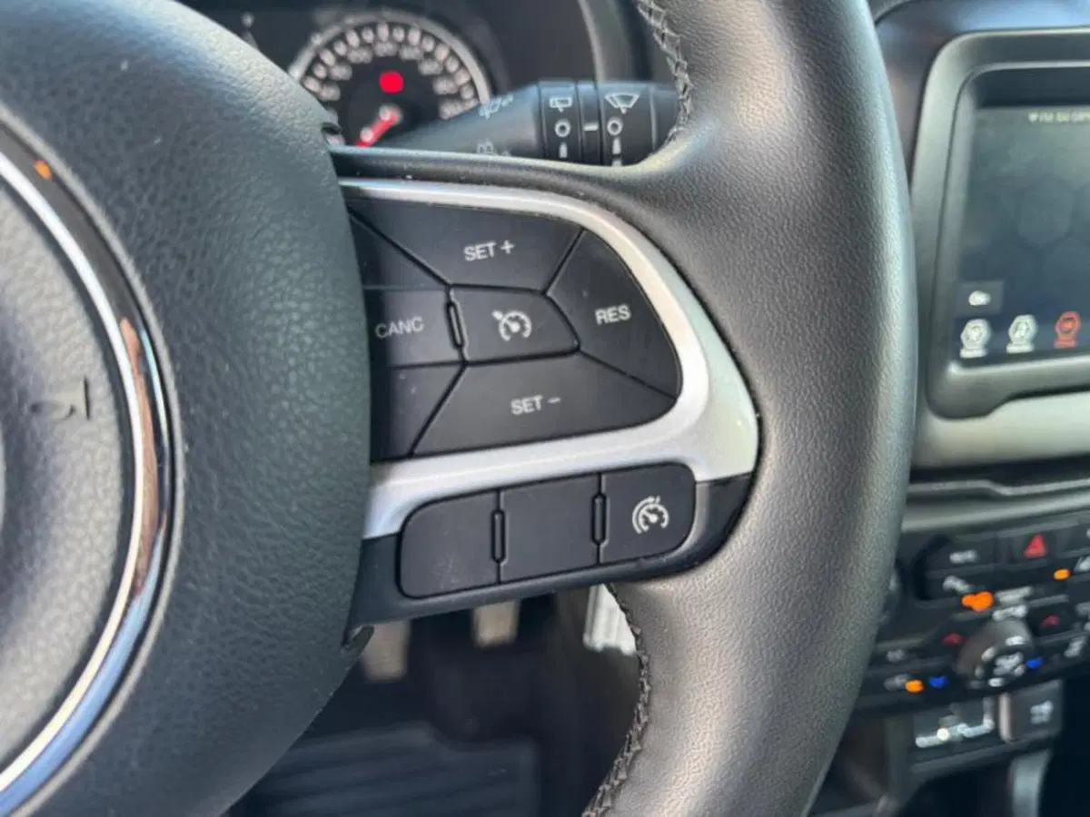 Jeep Renegade usata a Salerno (19)