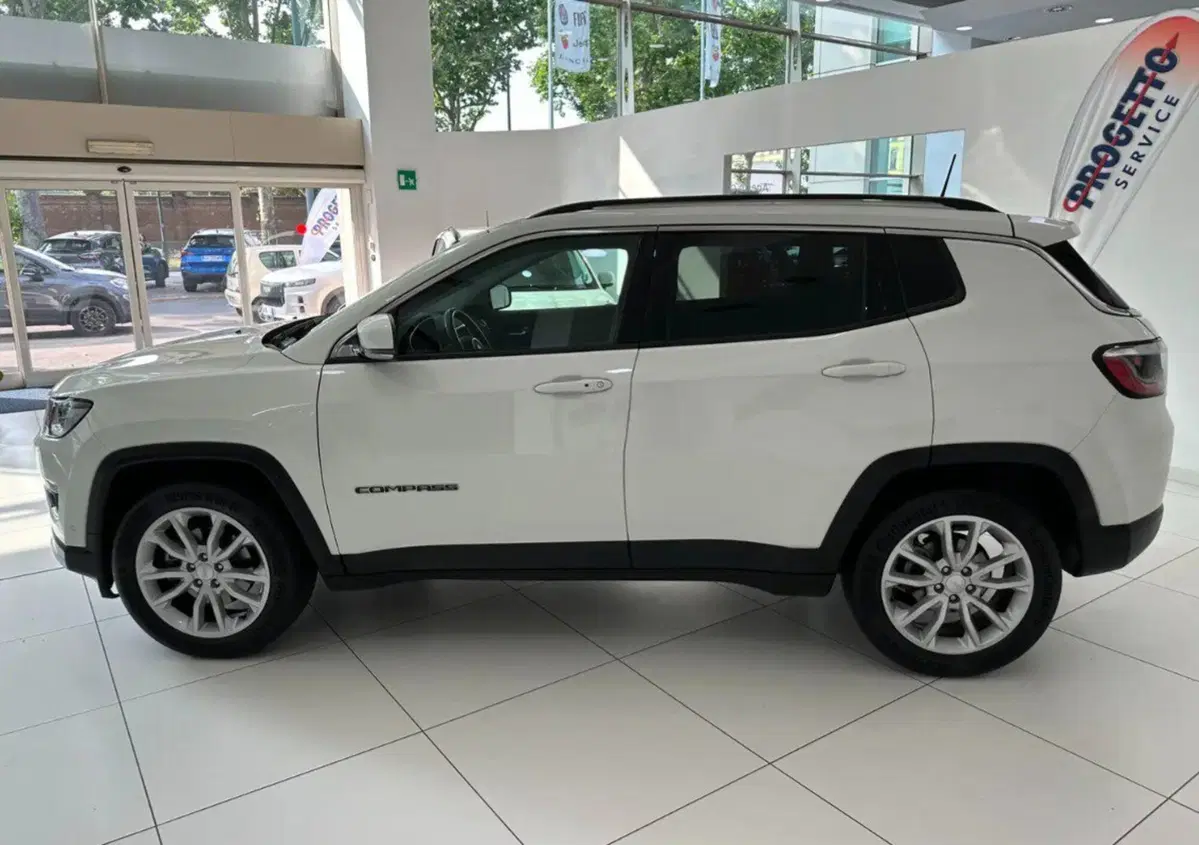 Jeep Compass usata a Salerno (10)