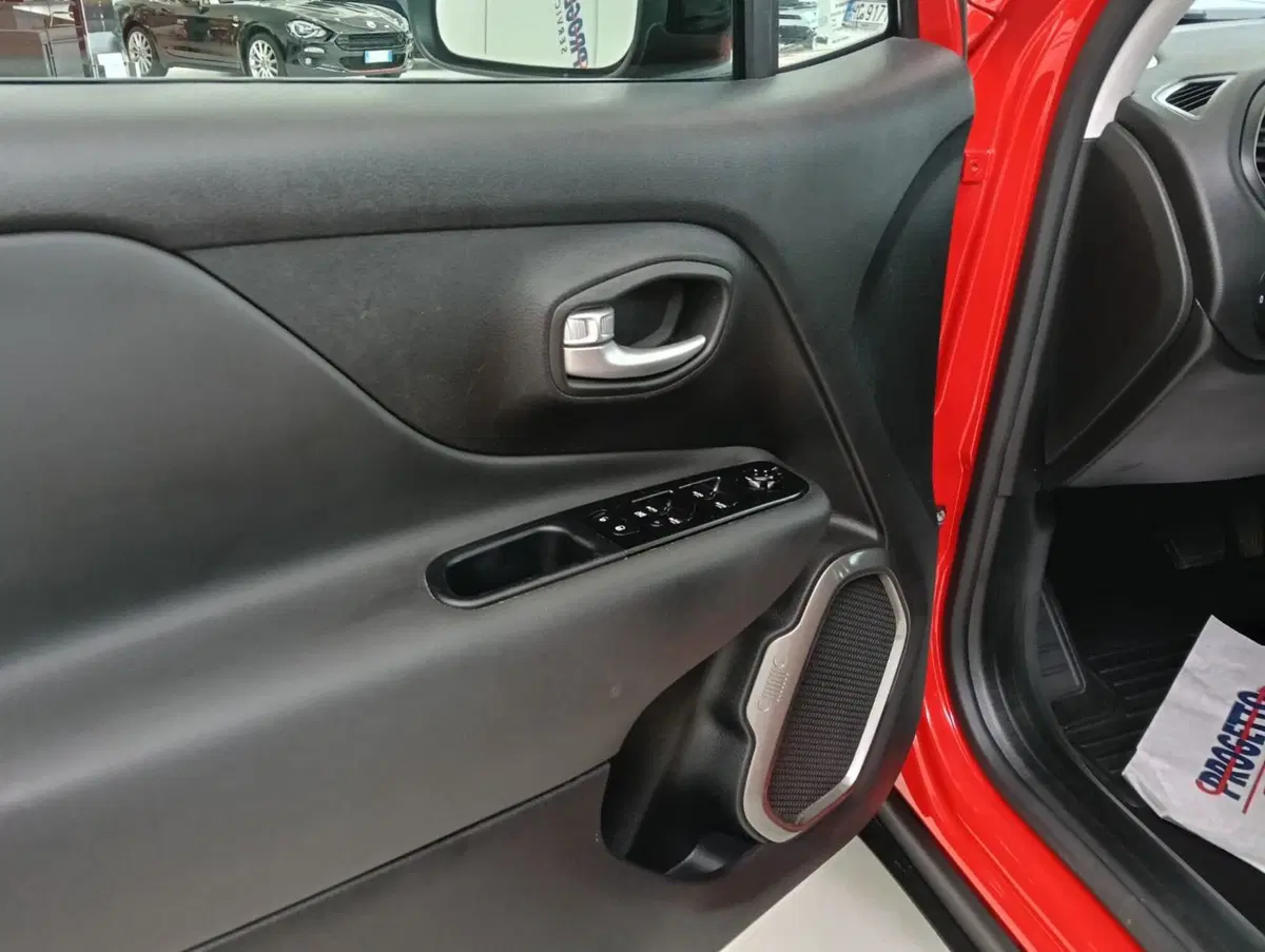 Jeep Renegade usata a Salerno (12)