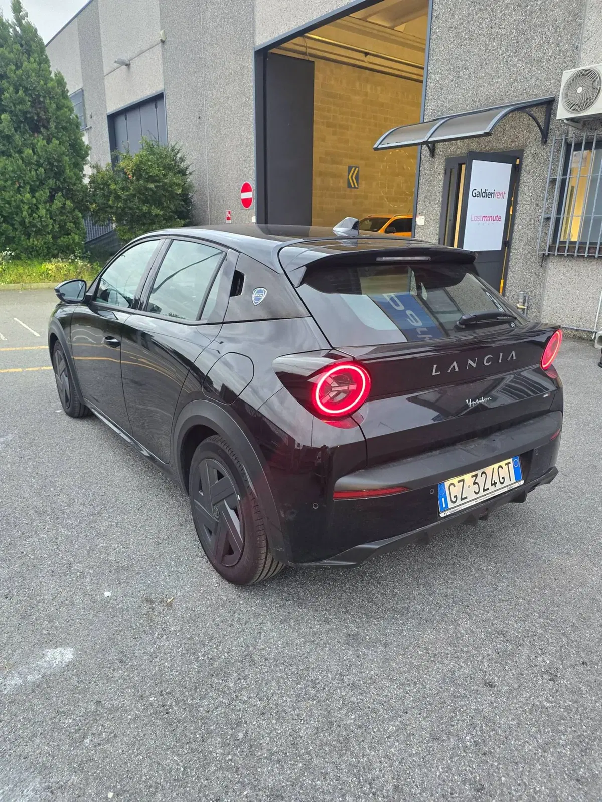 Lancia Ypsilon usata a Salerno (10)