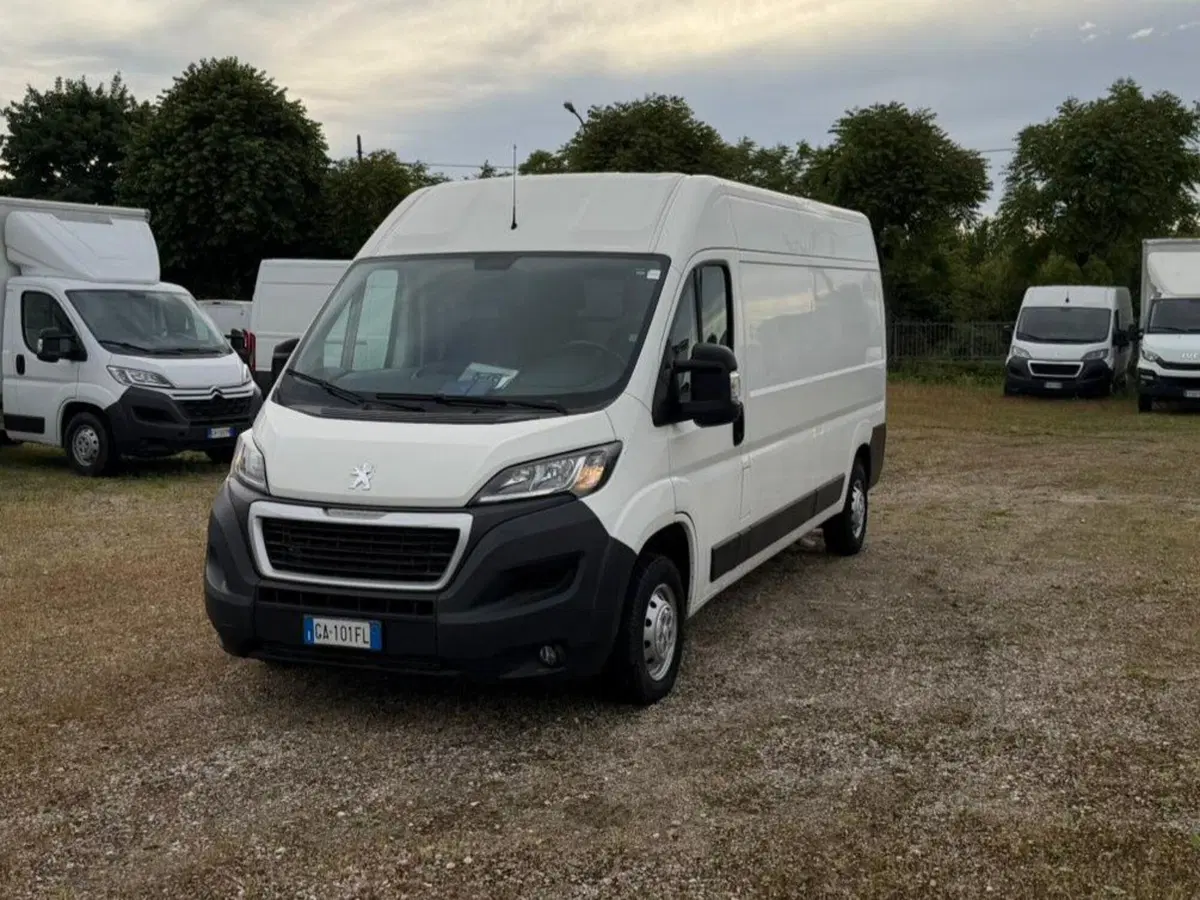 Peugeot Boxer Furgone usata a Salerno
