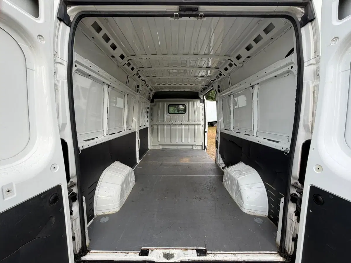 Peugeot Boxer Furgone usata a Salerno (12)