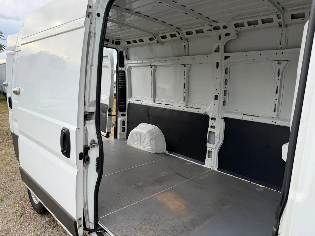 Peugeot Boxer Furgone usata a Salerno (13)