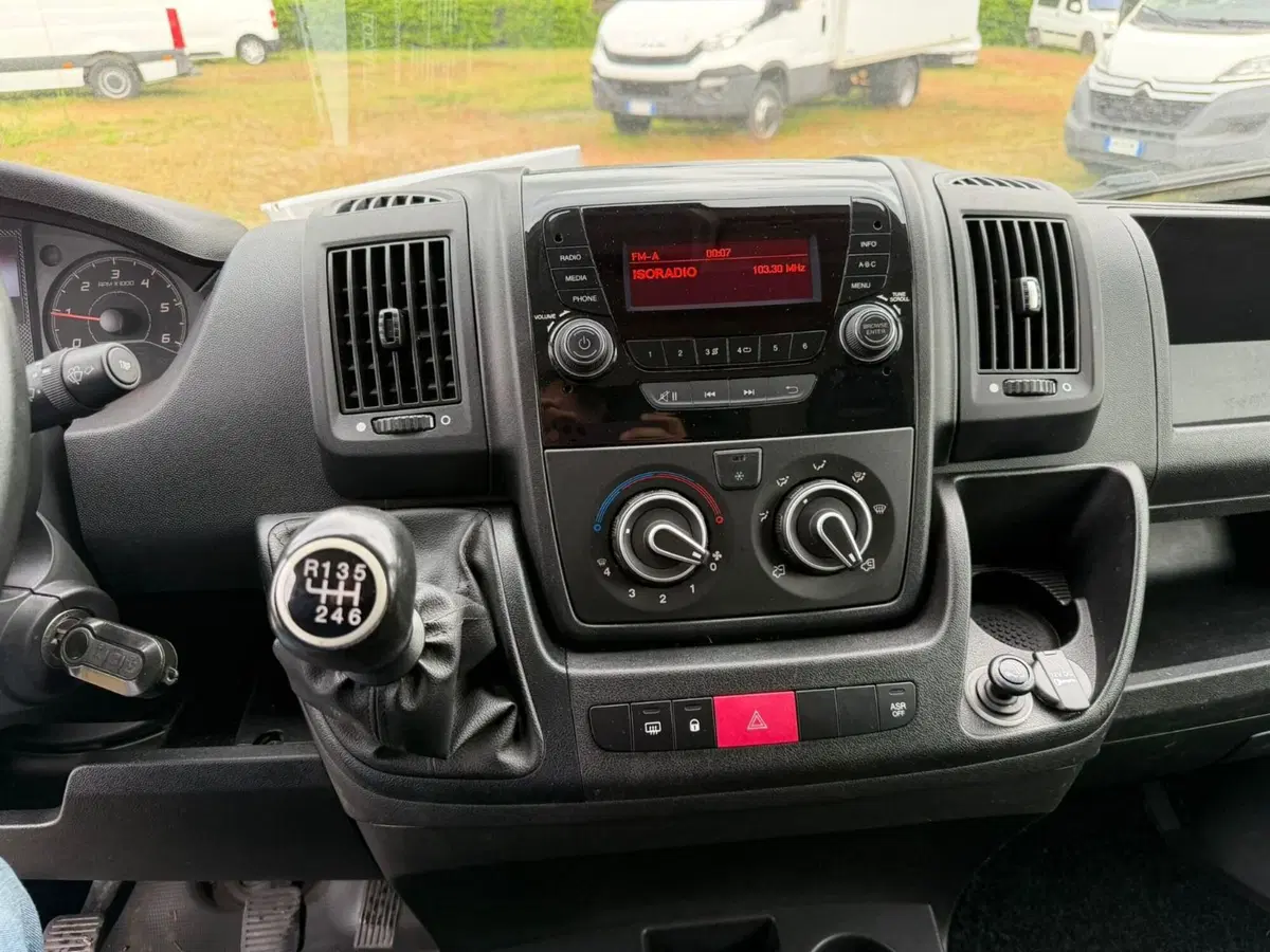 Peugeot Boxer Furgone usata a Salerno (18)