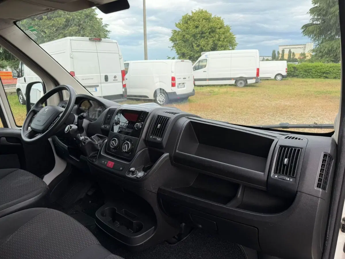 Peugeot Boxer Furgone usata a Salerno (8)