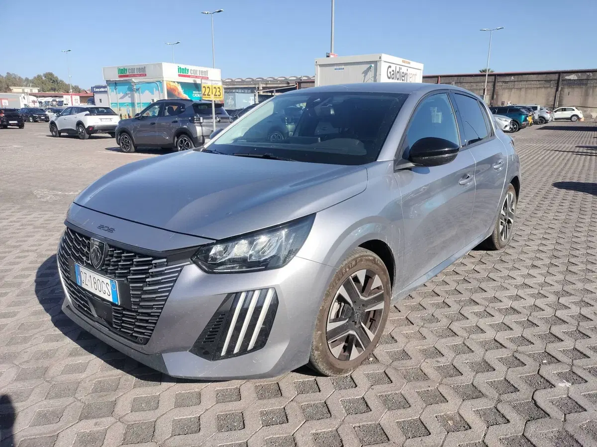 Peugeot 208 usata a Salerno