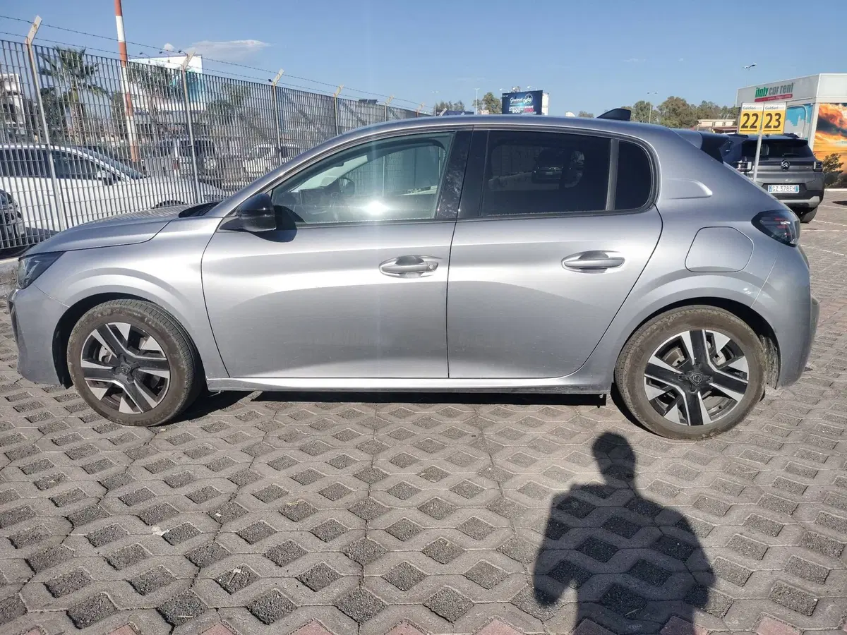 Peugeot 208 usata a Salerno (13)