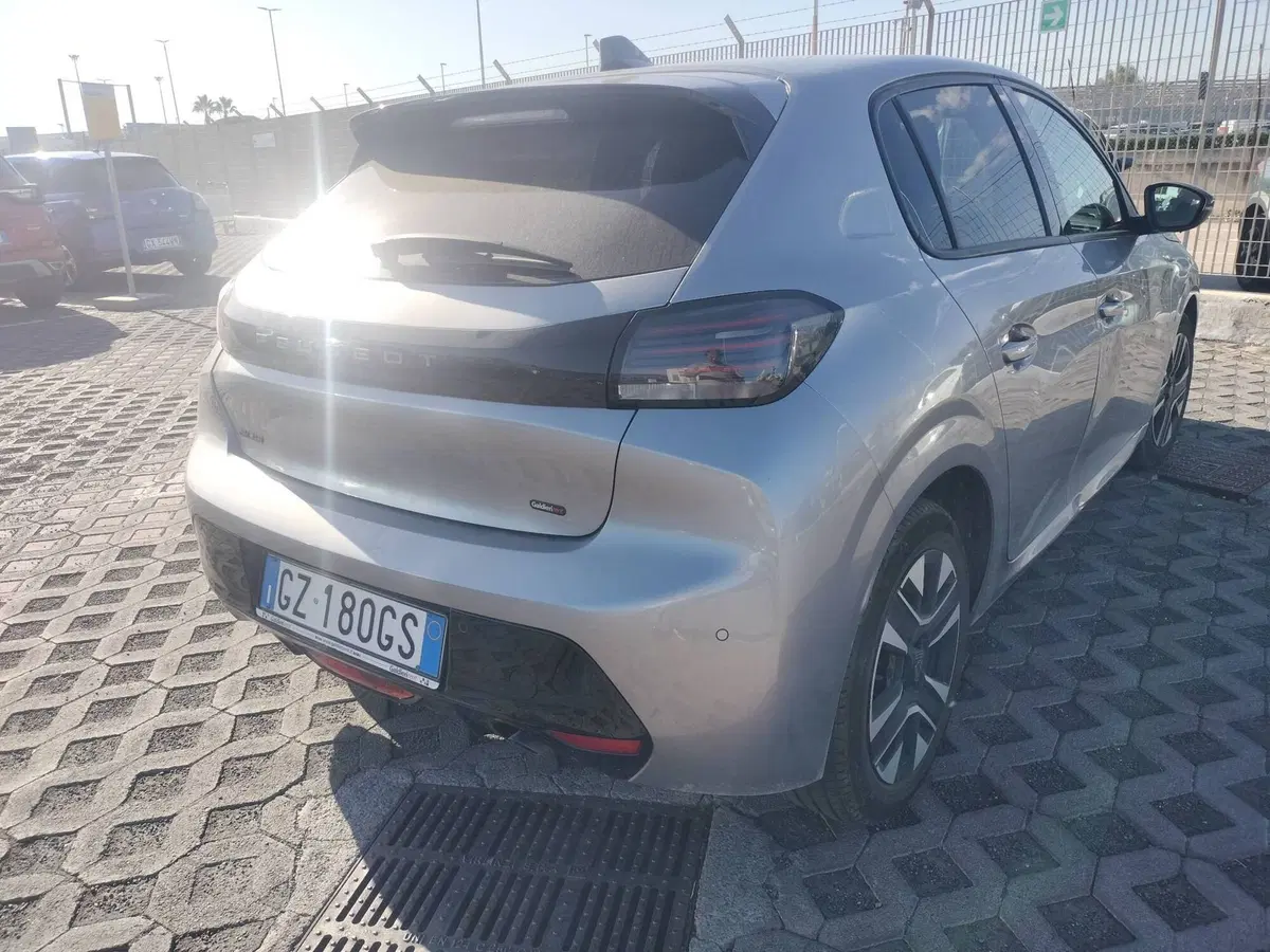 Peugeot 208 usata a Salerno (4)