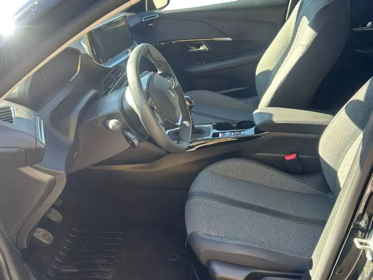 Peugeot 208 usata a Salerno (6)