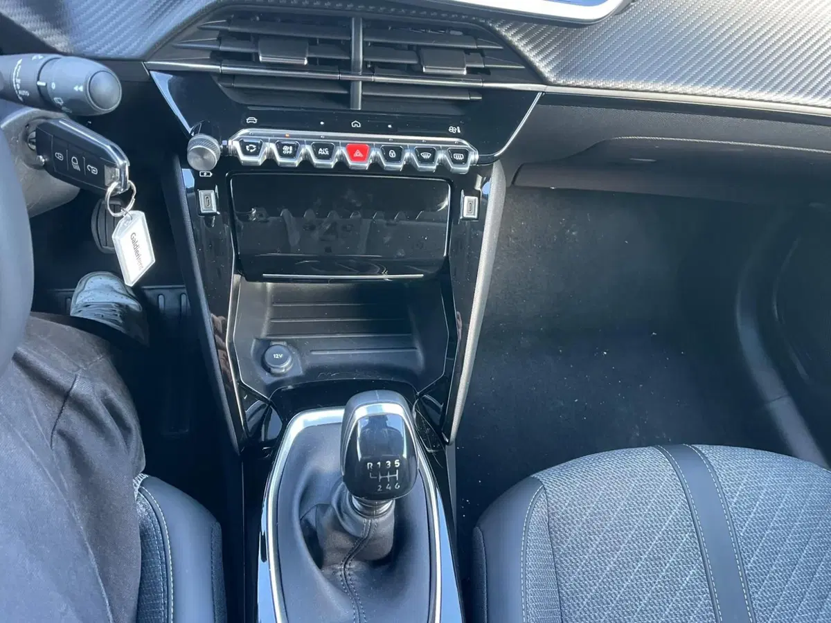 Peugeot 208 usata a Salerno (18)