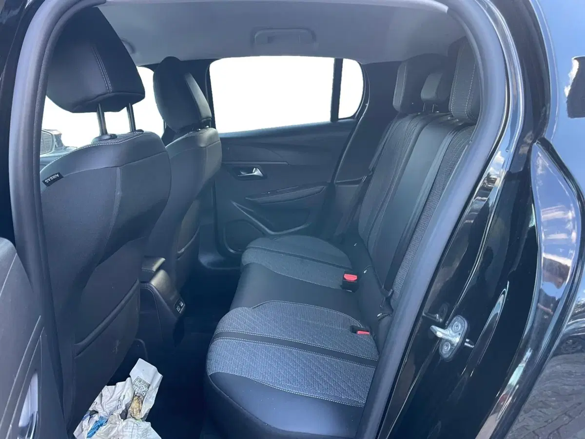 Peugeot 208 usata a Salerno (7)