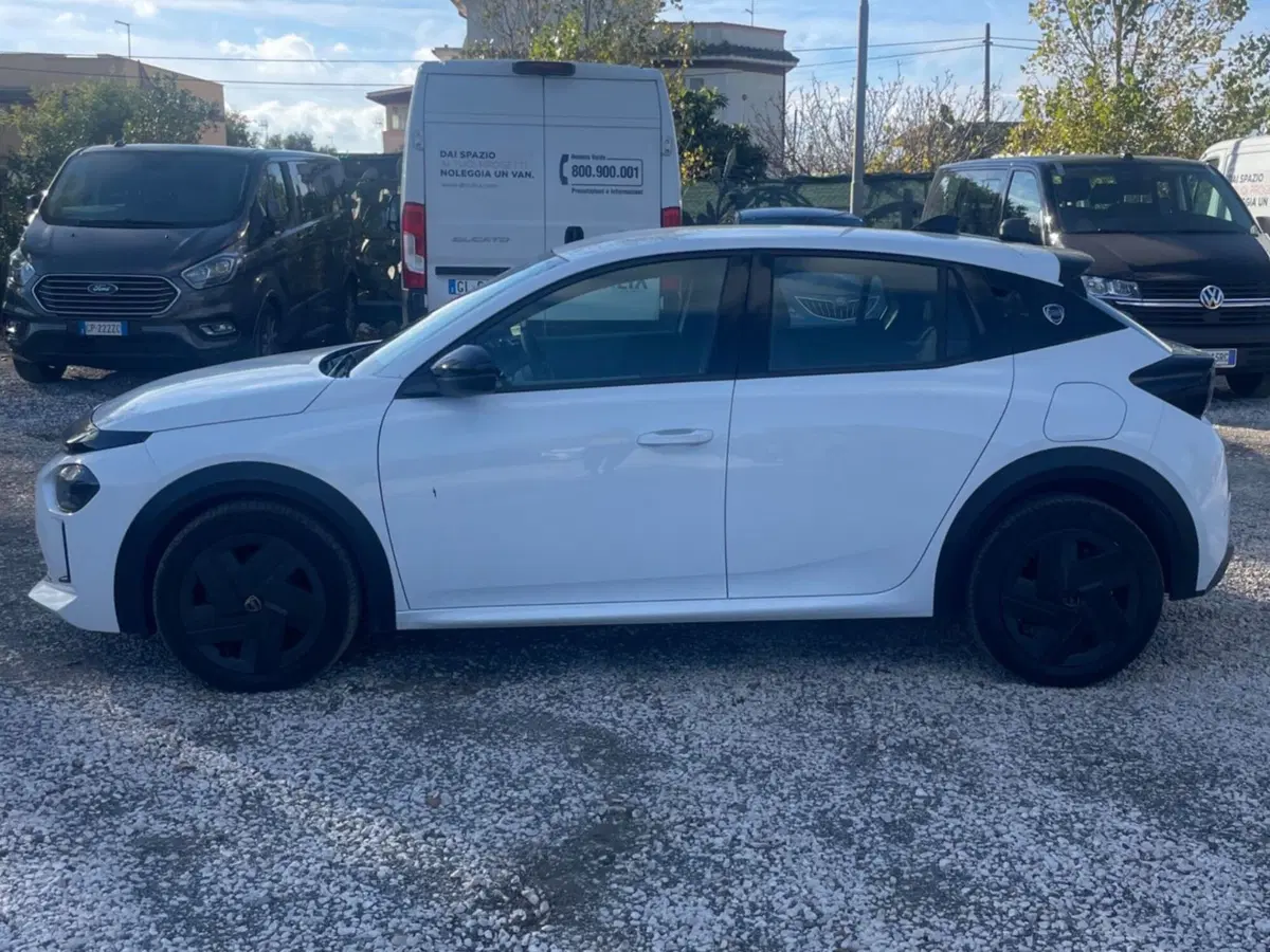 Lancia Ypsilon usata a Salerno (13)