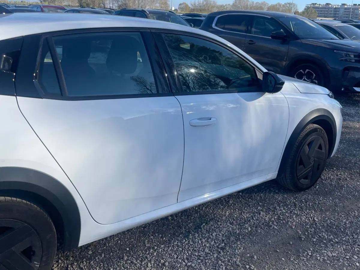 Lancia Ypsilon usata a Salerno (16)