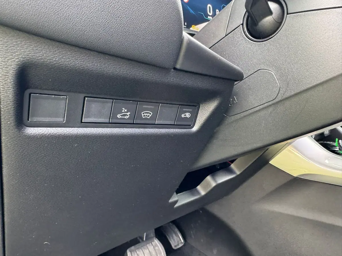 Jeep Compass nuova a Salerno (17)