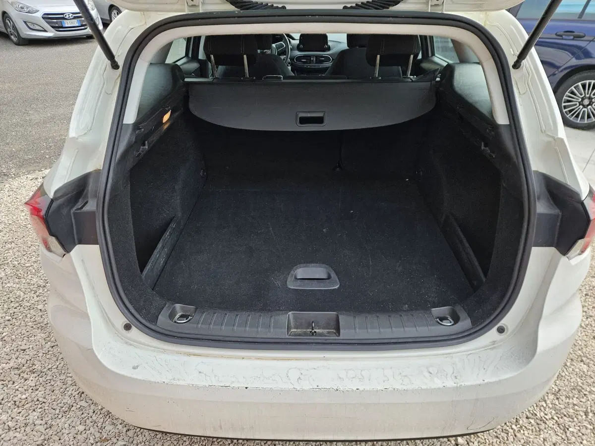 Fiat Tipo Station Wagon usata a Salerno (10)
