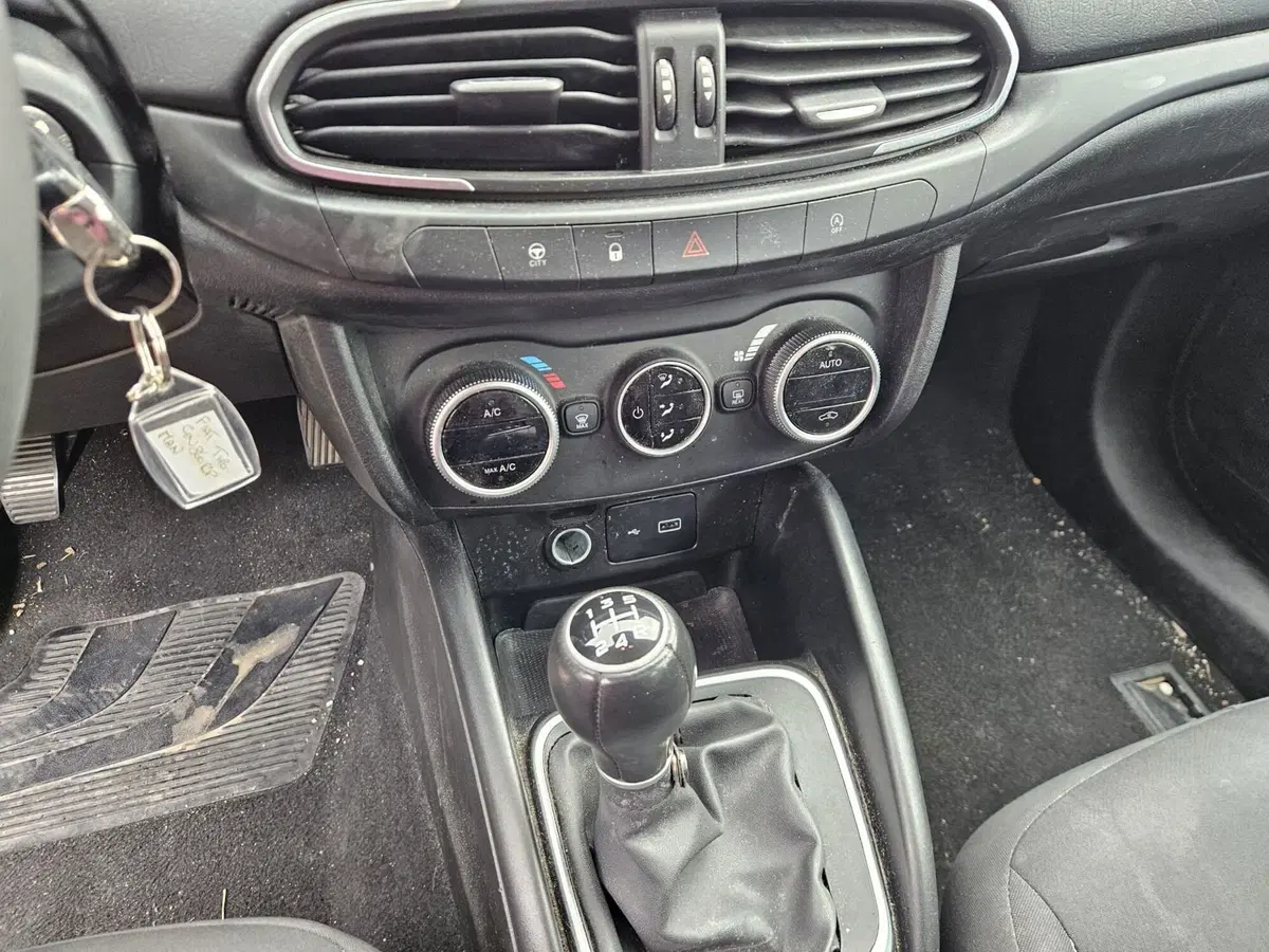 Fiat Tipo Station Wagon usata a Salerno (11)