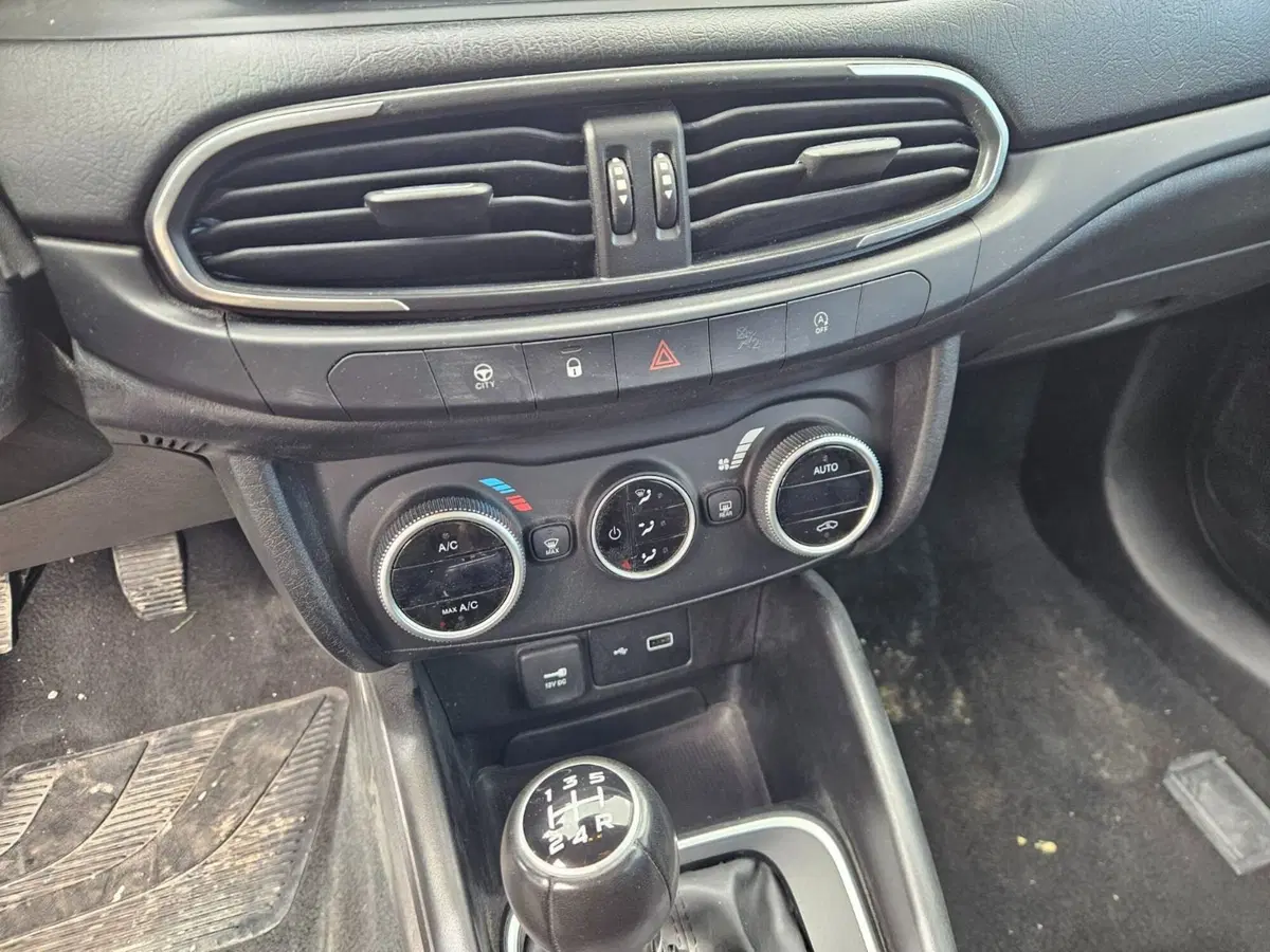 Fiat Tipo Station Wagon usata a Salerno (16)