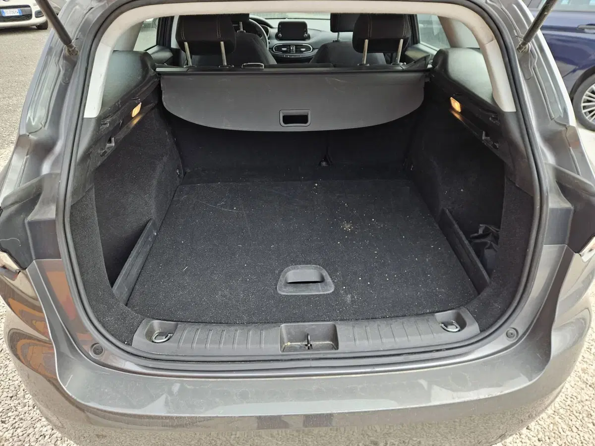 Fiat Tipo Station Wagon usata a Salerno (9)