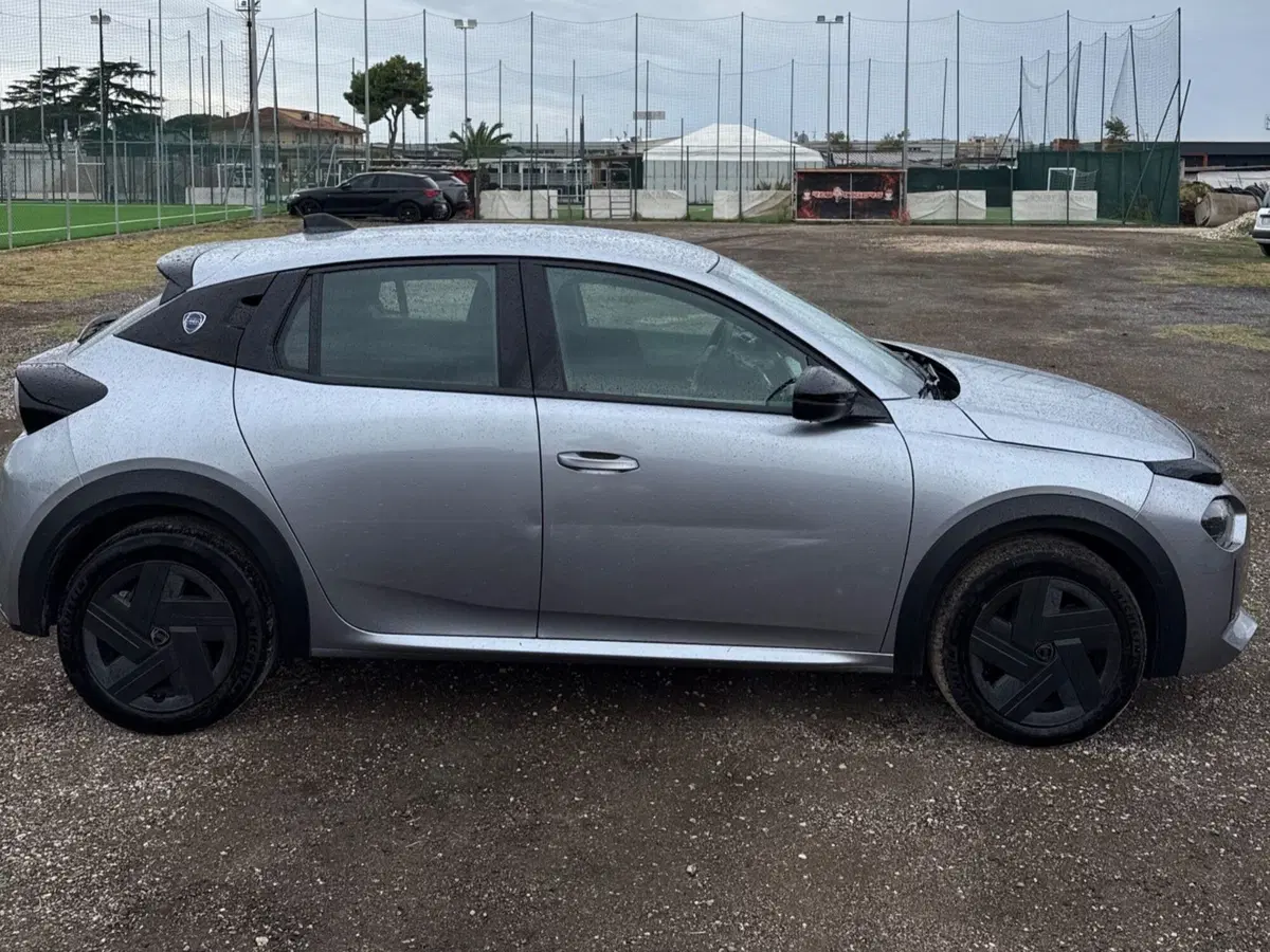 Lancia Ypsilon usata a Salerno (18)