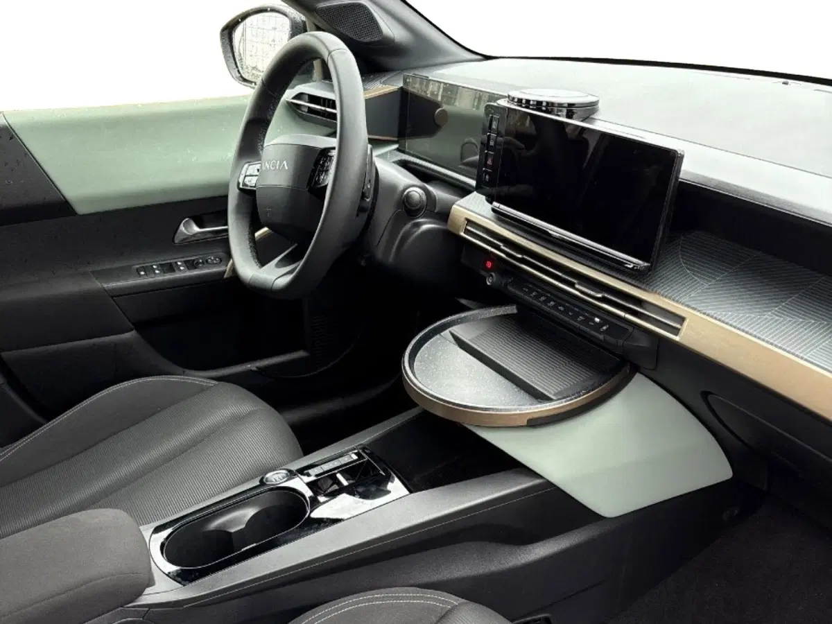 Lancia Ypsilon usata a Salerno (8)