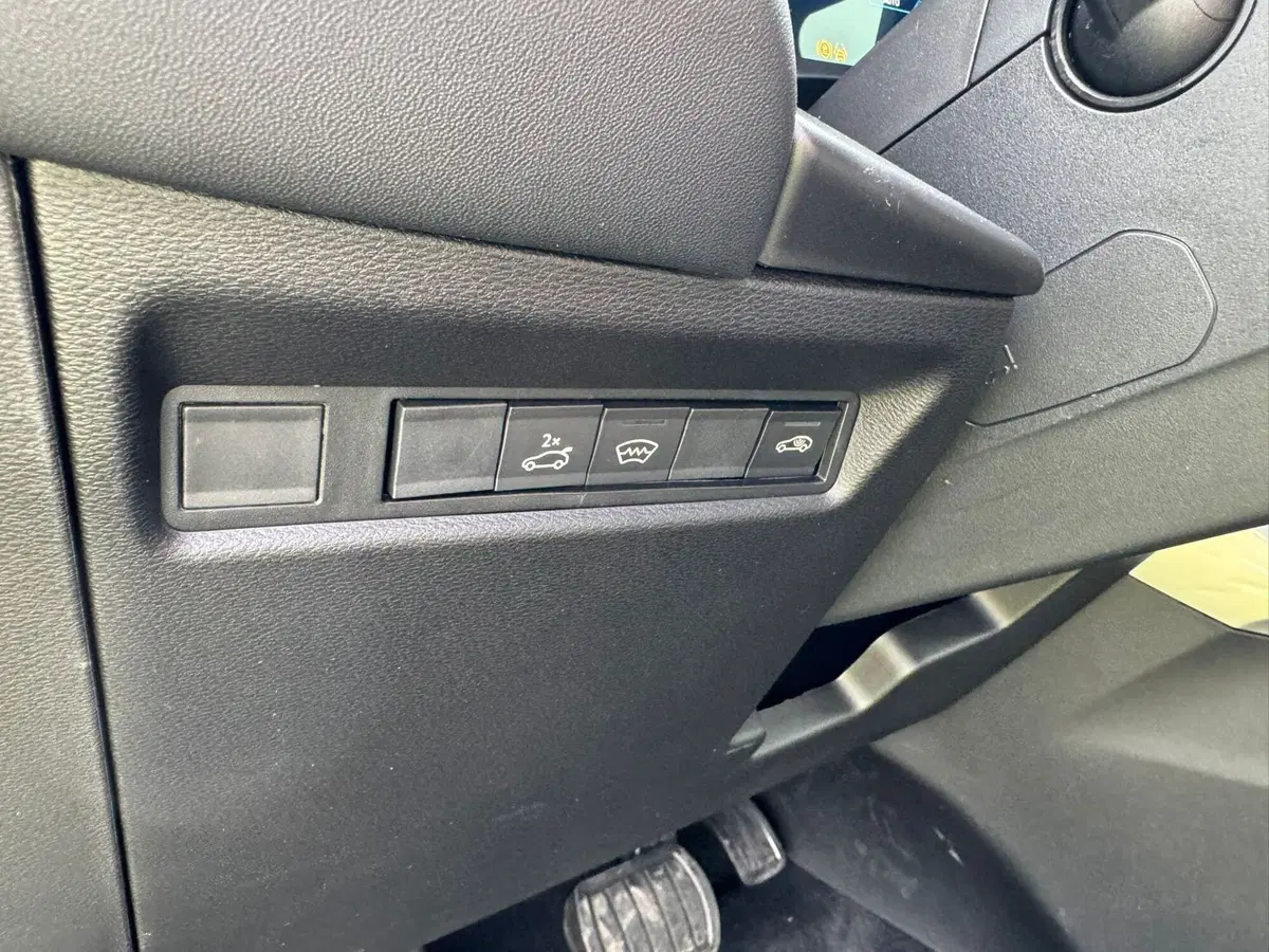 Jeep Compass nuova a Salerno (18)