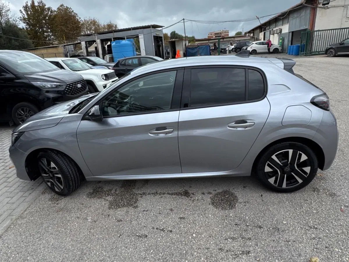 Peugeot 208 usata a Salerno (10)