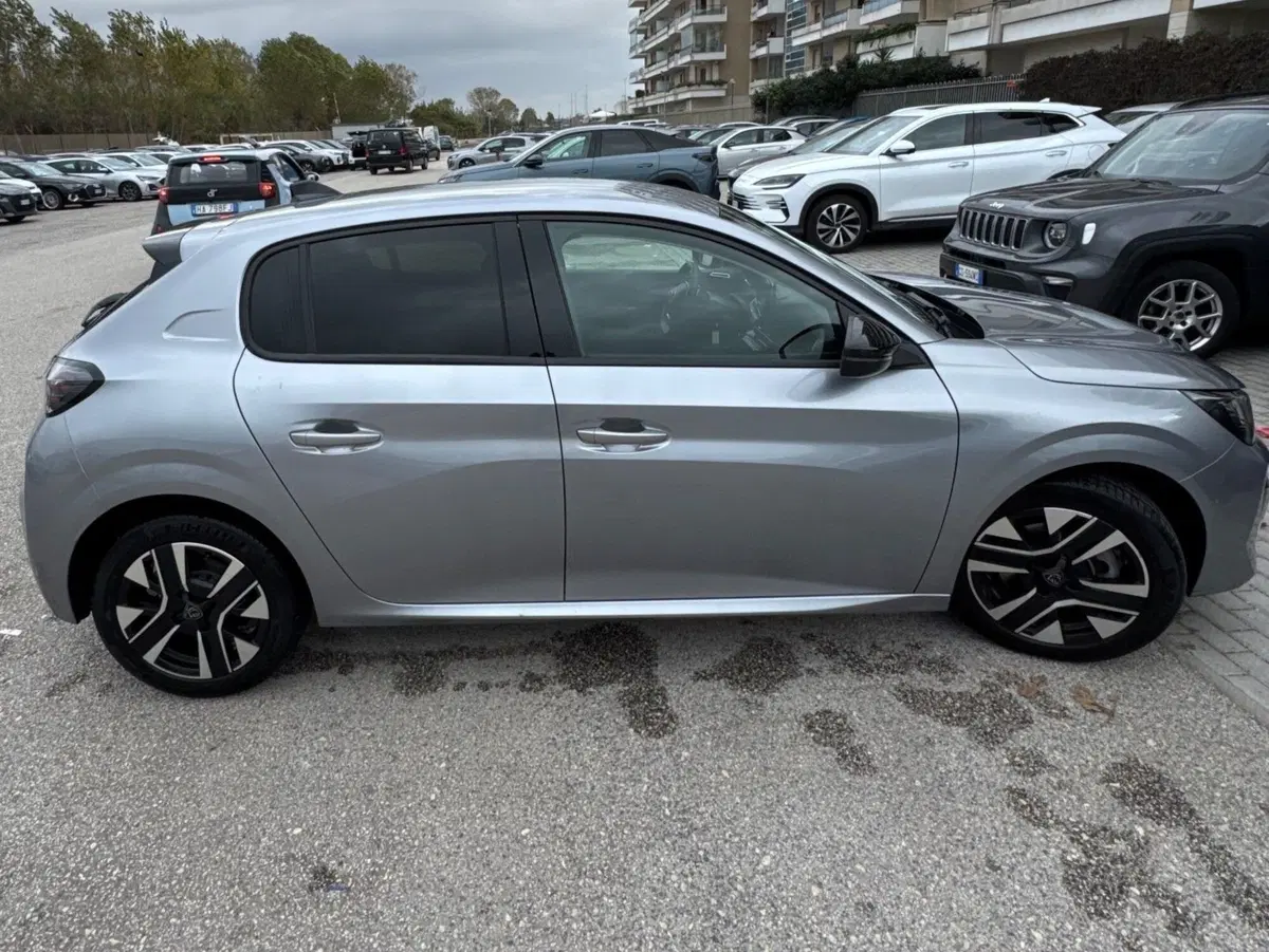 Peugeot 208 usata a Salerno (13)