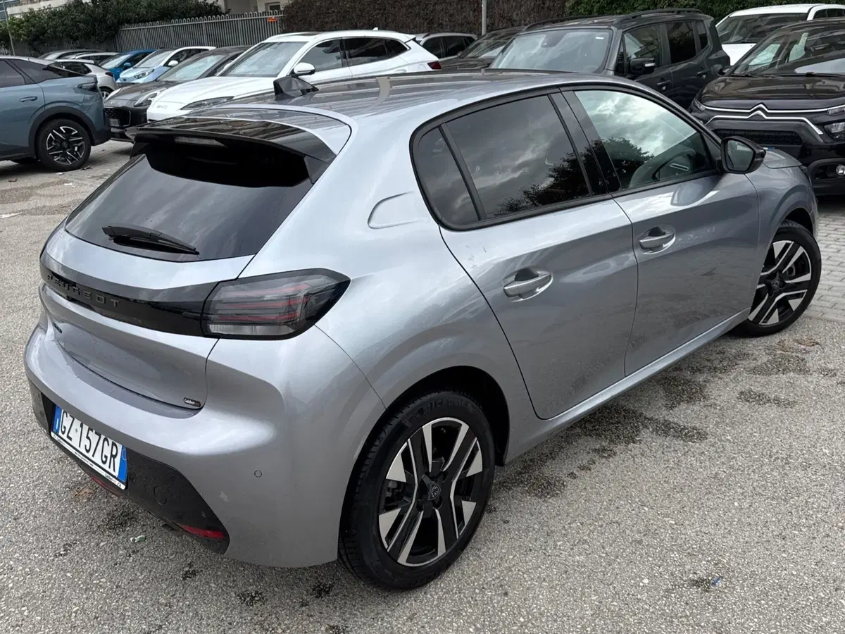 Peugeot 208 usata a Salerno (4)