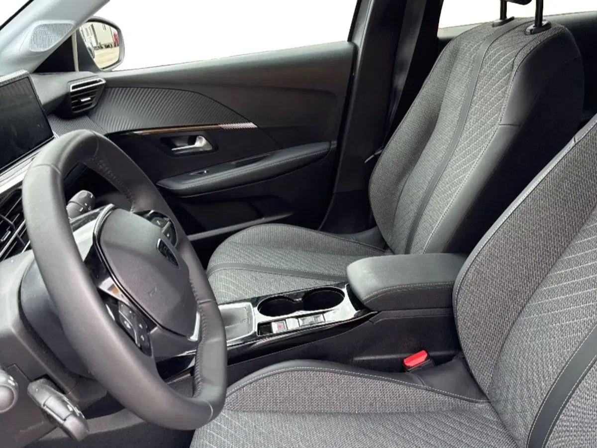 Peugeot 208 usata a Salerno (6)