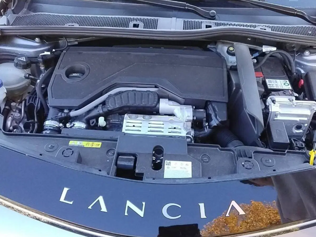Lancia Ypsilon usata a Salerno (10)