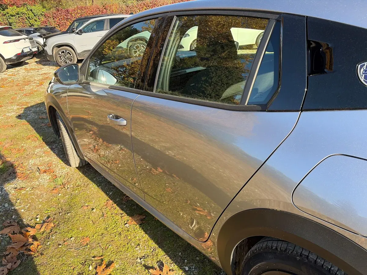 Lancia Ypsilon usata a Salerno (12)