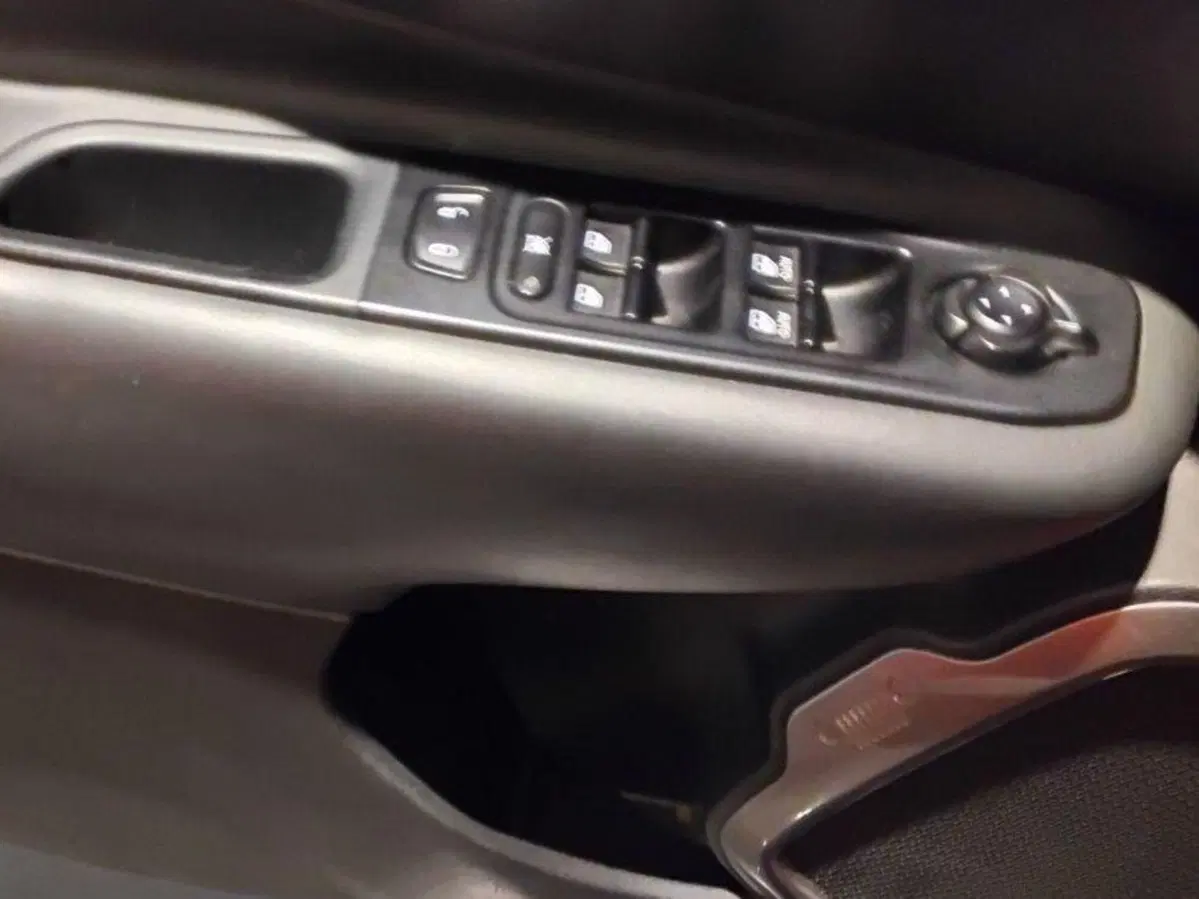 Jeep Renegade usata a Salerno (12)