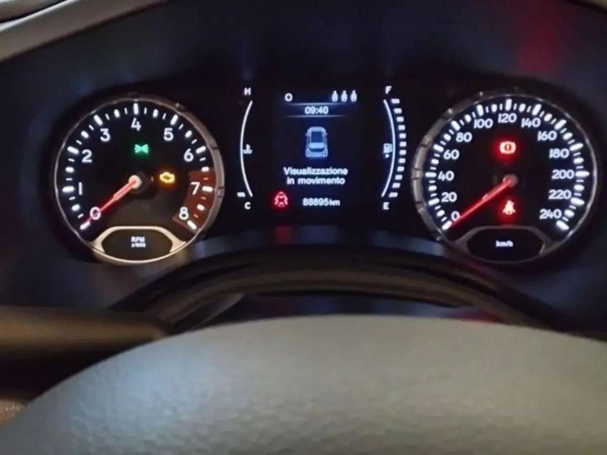 Jeep Renegade usata a Salerno (14)