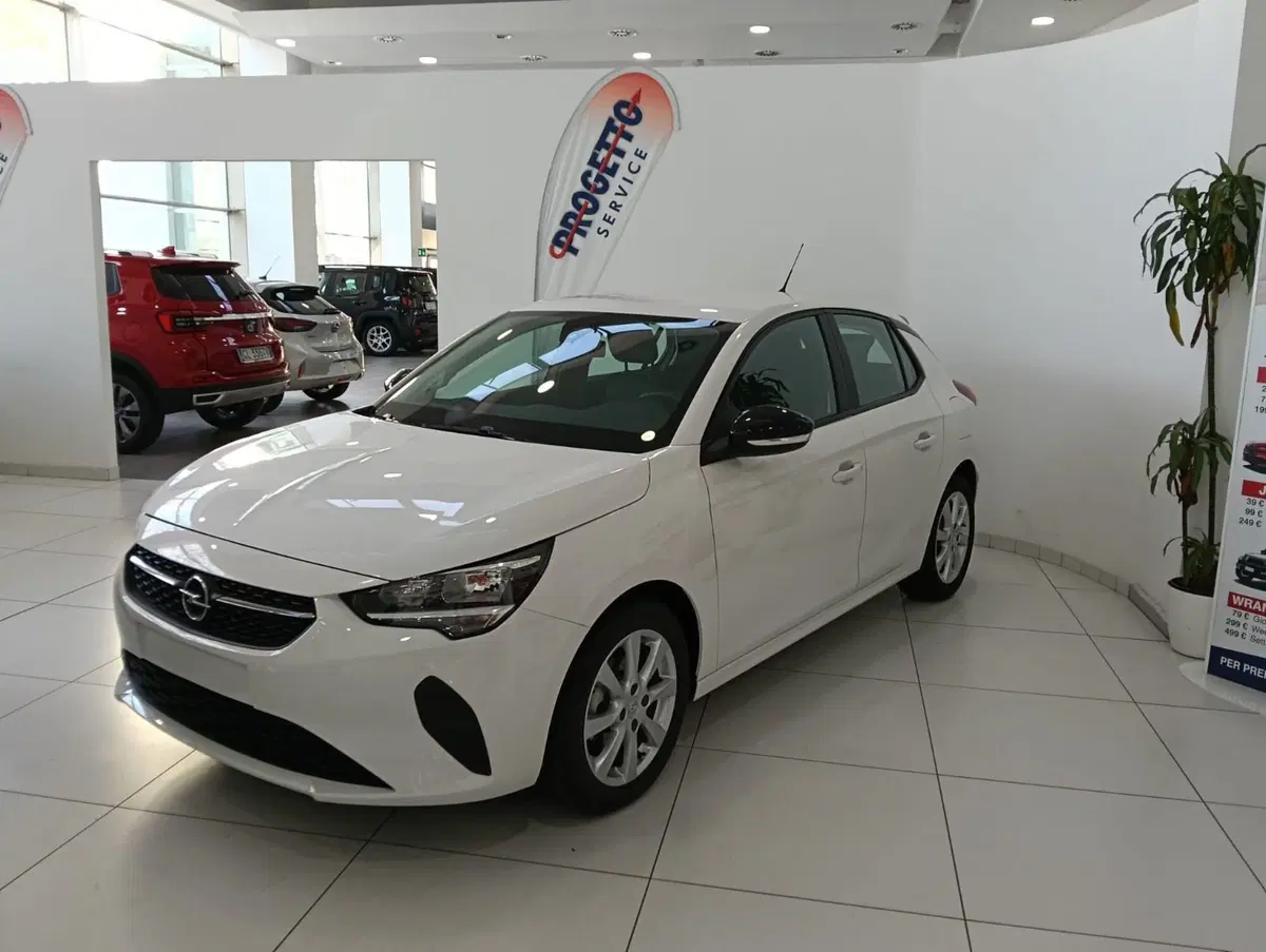 Opel Corsa nuova a Salerno